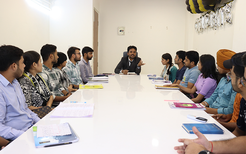 Fluency in English with Expert Trainers